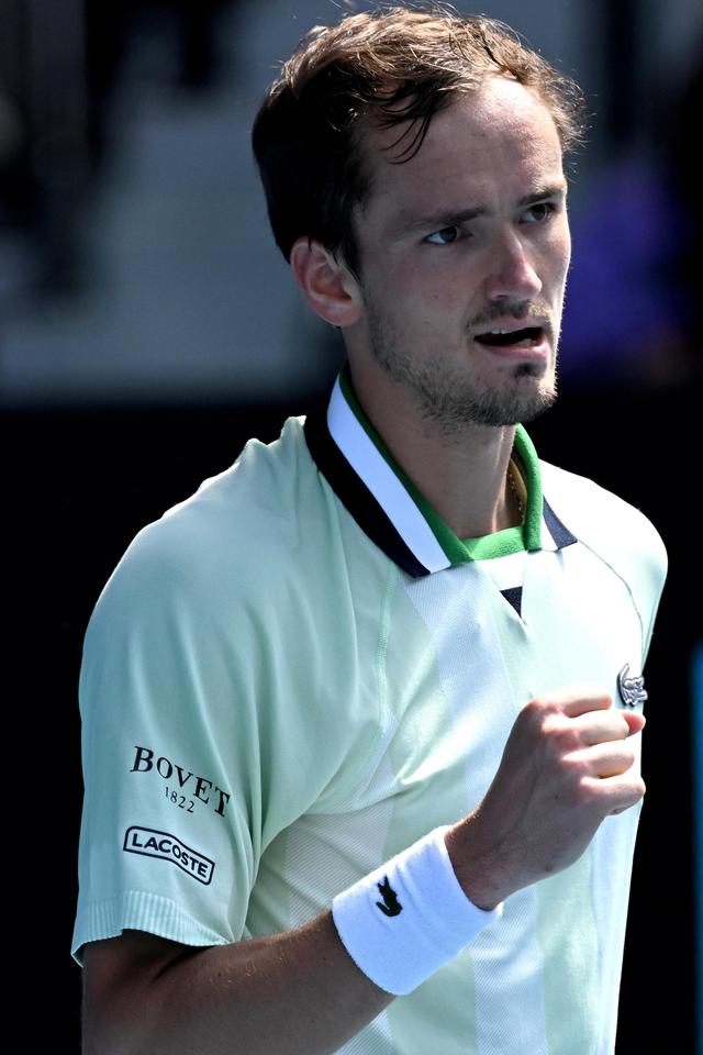 交锋中各有 交锋中各有