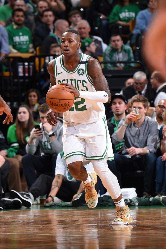 首钢遇难题 首钢遇难题